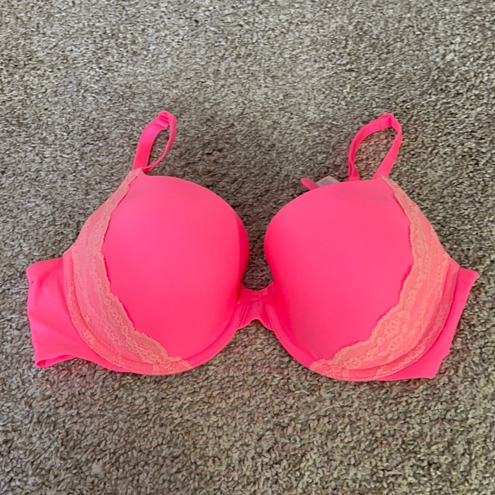 VS Demi bra